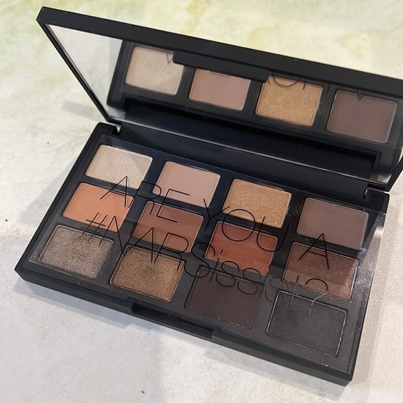 Nars NARSissist WANTED EyeShadow Palette 12 Color - Picture 3 of 4